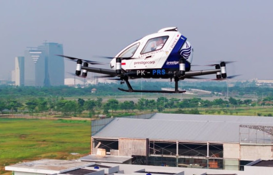 Хятадын “EHang 216-S” нисдэг такси Индонезид туршилтын нислэг хийлээ
