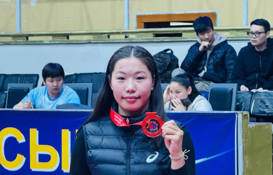 ЭНЭ ӨДӨР “U20” АНГИЛЛЫН УЛСЫН АВАРГА Э.ГҮНДЭГМАА МЭНДЭЛЖЭЭ