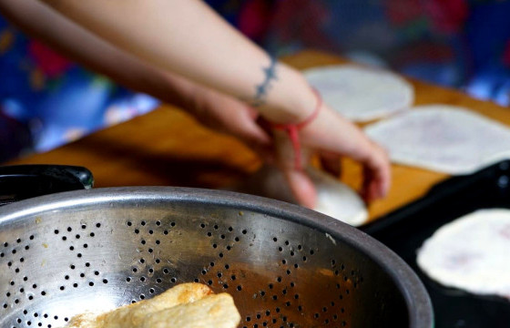 Үндэсний их баяр наадмын худалдаа, үйлчилгээний зөвшөөрлийн хүсэлтийг цахимаар авч эхэллээ