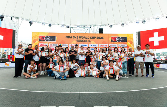 ДЭЛХИЙН АВАРГЫН ТЭМЦЭЭНД  АЖИЛЛАСАН САЙН ДУРЫН АЖИЛЧДАДАА БАЯРЛАЛАА