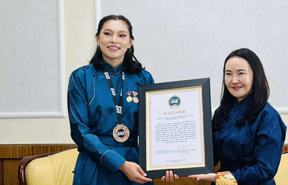 О.ХУЛАН: Чингис хаан маань биднийг түшиж, туслаад байсан юм шиг итгэлтэй мэдрэмж төрсөн