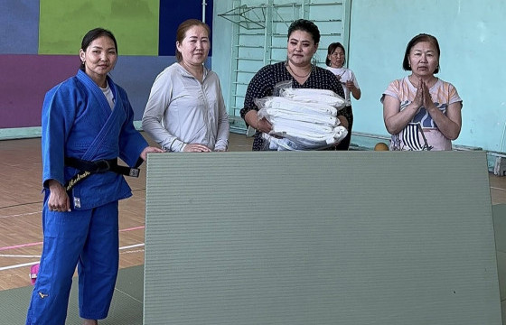 “Winner” спорт клуб Могод сумын сургуульд дэвжээ  бэлэглэв