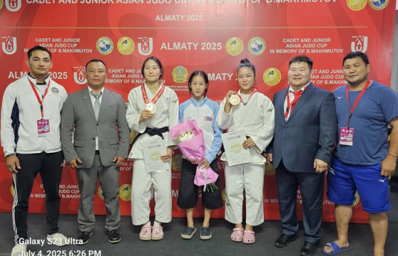Х.Маралмаа, Г.Энхжин нар жүдо бөхийн Азийн аваргаас алтан медаль хүртэв