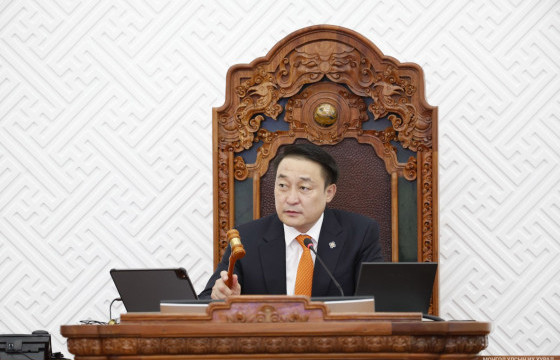 Д.АМАРБАЯСГАЛАН: УИХ-ын даргын хувьд парламентыг олон ургалч үзэлд тулгуурлах, ил тод, нээлттэй байх, “хүн төвтэй” ойлголцол, зөвшилцлийг баримтлахад нэн тэргүүнд анхаарч ажиллалаа