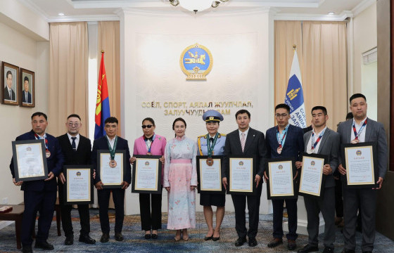 Жүдо болон пара жүдо бөхийн тамирчдыг шагнаж урамшуулжээ