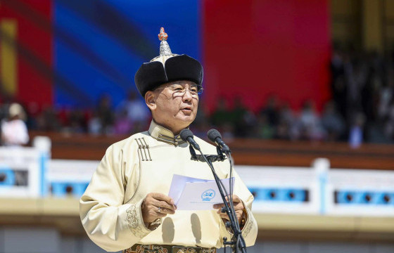 ЕРӨНХИЙЛӨГЧ У.ХҮРЭЛСҮХ: Өндөр заяат миний Монголын ард түмэн сайхан наадаарай