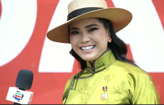  МУГЖ Б.БАТЦЭЦЭГЛЭН: Наадмын өмнө төрийн эрхэм дээд шагнал хүртсэндээ их бэлгэшээж байгаа