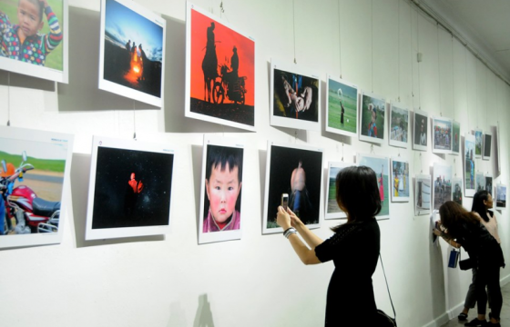 “Монгол бахархал, мөнхөд гэрэлтэх Монгол” гэрэл зургийн үзэсгэлэн гарч эхэллээ