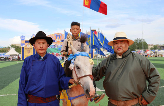 Дархан-Уул аймгийн баяр наадмын соёолонгийн уралдаан өндөрлөв