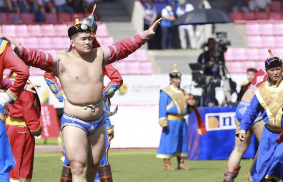 Зургаагийн даваанд дөрвөн бөх харцага цолны болзол хангалаа