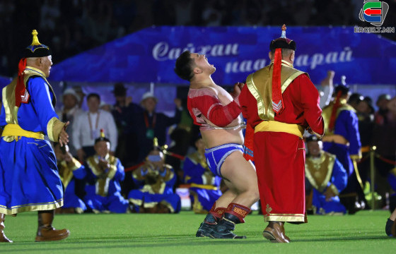 УЛСЫН НАЧИН Э.БАТМАГНАЙ ЕС ДАВАН ТҮРҮҮЛЖ, УЛСЫН АРСЛАН БОЛЛОО