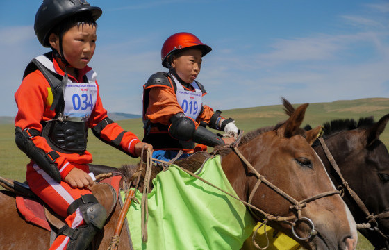 Хүүхдийг асран хамгаалагчийн зөвшөөрөлгүй хурдан морь унуулж байгаа нөхцөл байдал байгаа эсэхийг шалгалаа