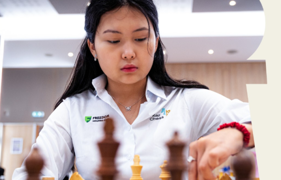 Казахстаны Бибисара Ассаубаева  шатрын их мастер боллоо