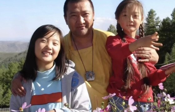 Бурханч лам Г.Пүрэвбат агсны охин Анхаа Ханаа: АГЛАГИЙН ХИЙДЭД ХЭН ЭЗЭН СУУХ, ӨВЛӨХ НЬ БИДЭНД СОНИН БИШ. ЗӨВ НЭГНИЙГ ОЛОХ НЬ ЧУХАЛ