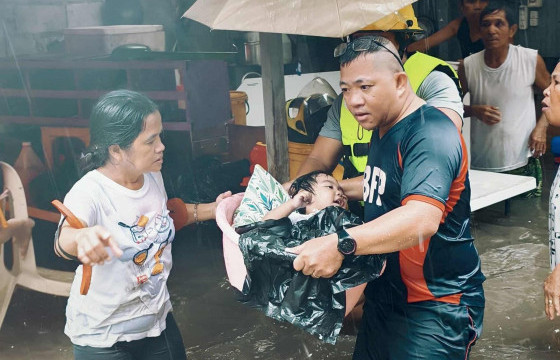 Филиппинд үерийн гамшигт 2.7 сая орчим хүн нэрвэгдэж, 147 мянга гаруй нүүлгэн шилжүүлэх төвүүдэд байрлажээ