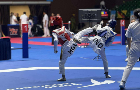 Б.Нандинбилэг Азийн аваргад Энэтхэгийн тамирчинг 14:6-гаар яллаа