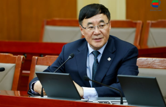 ГАДААДЫН ХӨРӨНГӨ ОРУУЛАГЧДЫГ ХАШРААСАН Ж.ГАЛБАДРАХ