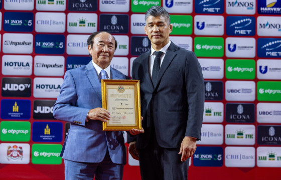 Ч.НАСАНТОГТОХ БАГШИД ОЛОН УЛСЫН ХАР БҮС VII ДАН ОЛГОВ