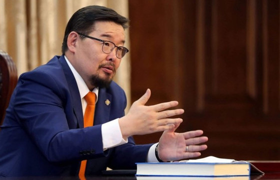  ЕРӨНХИЙ САЙД НАР АРГАА БАРАХААРАА Л “АЛТ УХНА” ГЭЖ УЛАЙРДАГ