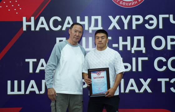 ДЭЛХИЙН АВАРГАД  ОРОЛЦОХ ТАМИРЧДАД “БАТЛАМЖ” ГАРДУУЛАВ