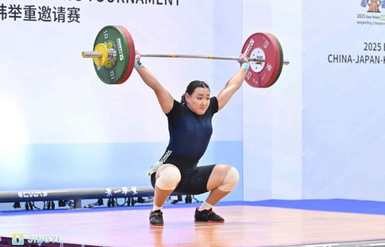 Б.Энхжин хүндийн өргөлтийн Зүүн Азийн аварга боллоо