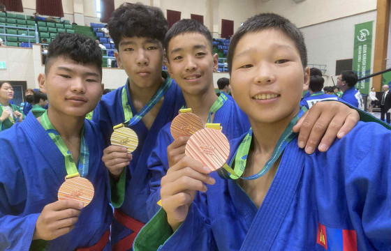 Кураш бөхийн Азийн аваргаас 1 мөнгө, 3 хүрэл медаль хүртэв