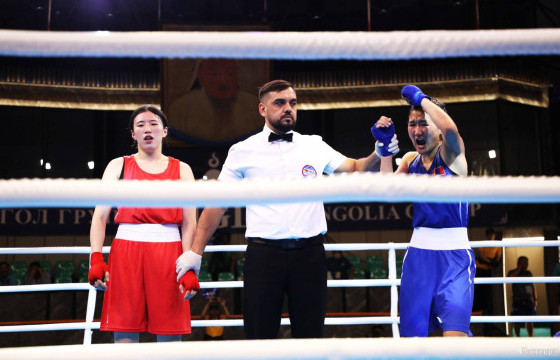 Э.Номуундарь, Х.Дөлгөөнсайхан нар боксын Азийн аваргын эхний ялалтаа авлаа 