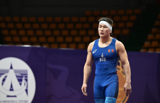 Э.ТӨГСЖАРГАЛ: Бага насныхаа хүсэл, мөрөөдөлд хүрч, үндэсний бөхийн цол хүртсэндээ их баяртай байдаг