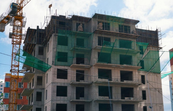 СХД-ийн 19 дүгээр хороонд ашиглалтын шаардлага хангахгүй нийтийн зориулалттай орон сууцыг буулган дахин барилгажуулж байна