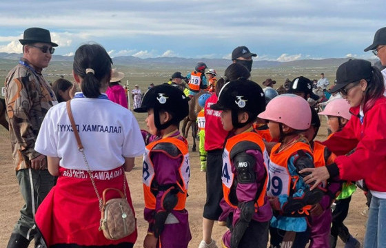“Их хурд-10” хурдан морины уралдааны үеэр 14 хүүхэд мориноос унажээ