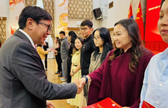 Хятадын Засгийн газрын тэтгэлгээр 76 оюутан тус улсад их сургуульд суралцана