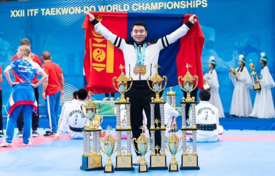 Таеквондочид төрийн дээд шагнал хүртэнэ