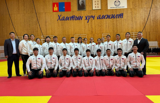 Жүдо бөхийн өсвөрийн дэлхийн аваргад өрсөлдөх тамирчдад хувцас гардууллаа