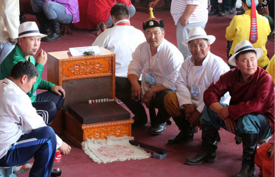 “Нүүдэлчин” фестивалийн шагайн харваанд 56 тамирчин цэцээ сорьж эхэллээ