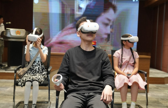 ГАЗАР ХӨДЛӨЛТИЙН АЮУЛЫГ VR ТӨХӨӨРӨМЖӨӨР ТАНИУЛЖ БАЙНА