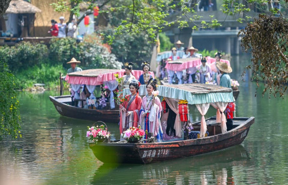 Хятадын уламжлалт “Чи Ши” баяр буюу “Гэгээн хайрын өдөр” эхэллээ