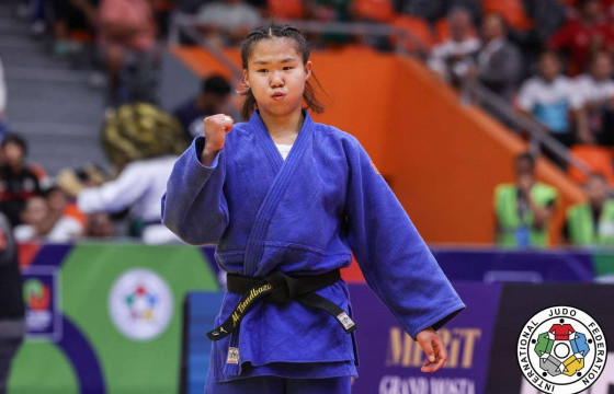 ДЭЛХИЙН АВАРГА М.ЦЭНДБАЗАРЫН  АМЖИЛТЫН ОРГИЛ ЦАГ ЭХЭЛЛЭЭ 