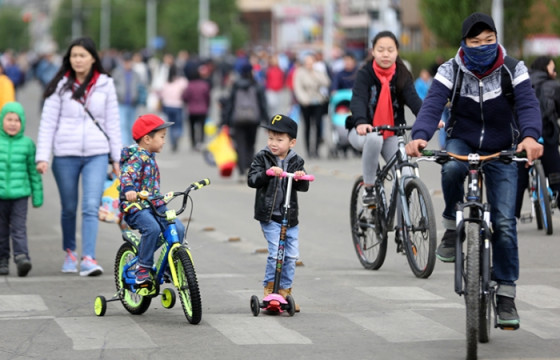 “Автомашингүй өдөр”-өөр эрүүл мэндийн байгууллагууд үзлэг хийж зөвлөгөө өгнө