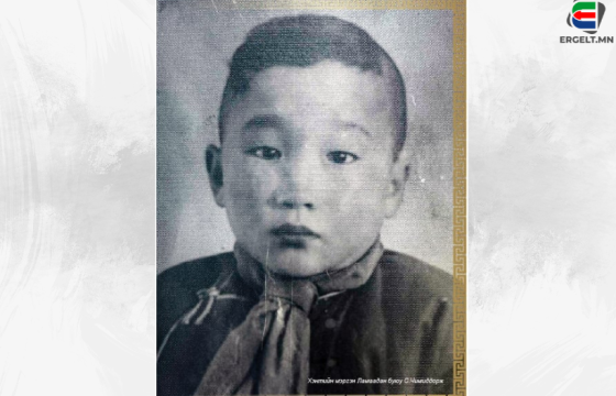 Ч.ОДХҮҮ: ХЭНТИЙН МЭРГЭН ЛАМААДАН ХҮҮ ЧИНЬ МИНИЙ ААВ ЮМ ШҮҮ ДЭЭ