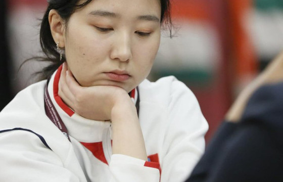 Б.Мөнгөнзул шатрын эмэгтэйчүүдийн улсын аварга боллоо