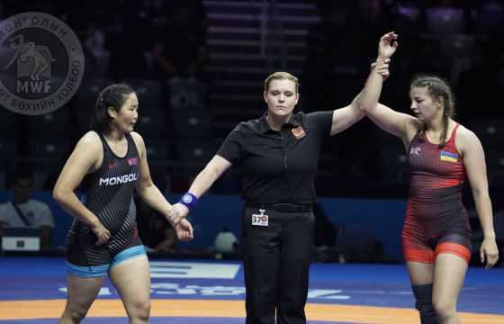 Э.Даваанасан Европын аварга Анастасия Алпеевад ялагдлаа