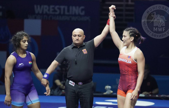 Т.Энхжин, Энэтхэгийн бөхийг цэвэр ялж, ДАШТ-ий хагас шигшээд шалгарав