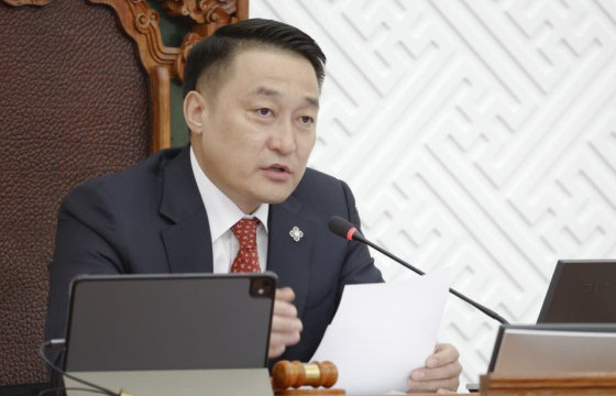 УИХ-ын дарга Д.Амарбаясгалан татварын ачааллыг бодитоор бууруулж ард түмний “нурууг тэнийлгэх” цаг болсныг сануулав 