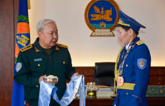 ОБЕГ боксын ДАШТ-ий мөнгө, хүрэл медальт Л.Алтанцэцэгт хүндэтгэл үзүүлэв