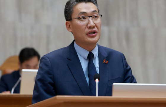 А.Амартүвшин: Иргэд “Хотула” аппликейшнийг гар утсандаа суулгаснаар виртуал карт үүсэж, нүүрсээ авна