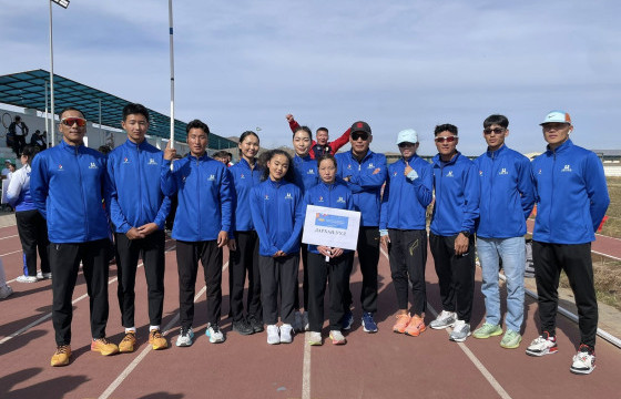 Дарханы баг XVI их наадмын 4х400 м-т дээд амжилт тогтоолоо