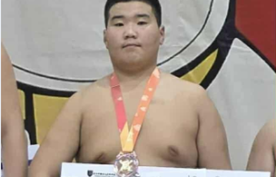 Сүмо бөхийн УАШТ-ий “U15” ангилалд Г.Хайдавсамбуу хүрэл медаль хүртжээ