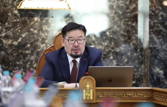 Г.Занданшатар: Долоо хоногт төсвөө тодотгож эдийн засгийн хямралыг зогсоолоо