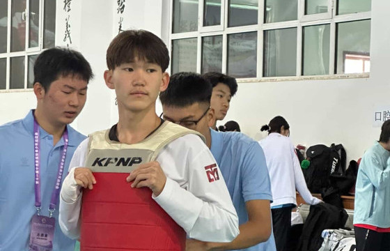 Э.Төгөлдөр хүүхдийн наадмын таеквондогийн алтан медалийн төлөө өрсөлдөнө