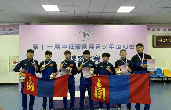 Хүүхдийн наадмаас чөлөөт бөхийнхөн 4 алт, 1 мөнгө, 2 хүрэл медаль хүртэв